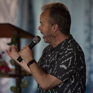 Dr Mike Pike ministering in Kenya